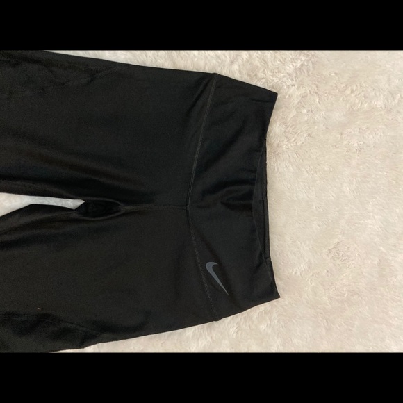 Nike women’s tights - Picture 2 of 7